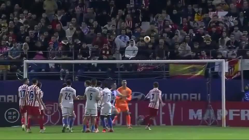 镜报：麦克托米奈上赛季意甲收官战亲签球衣成交价超2.4万欧