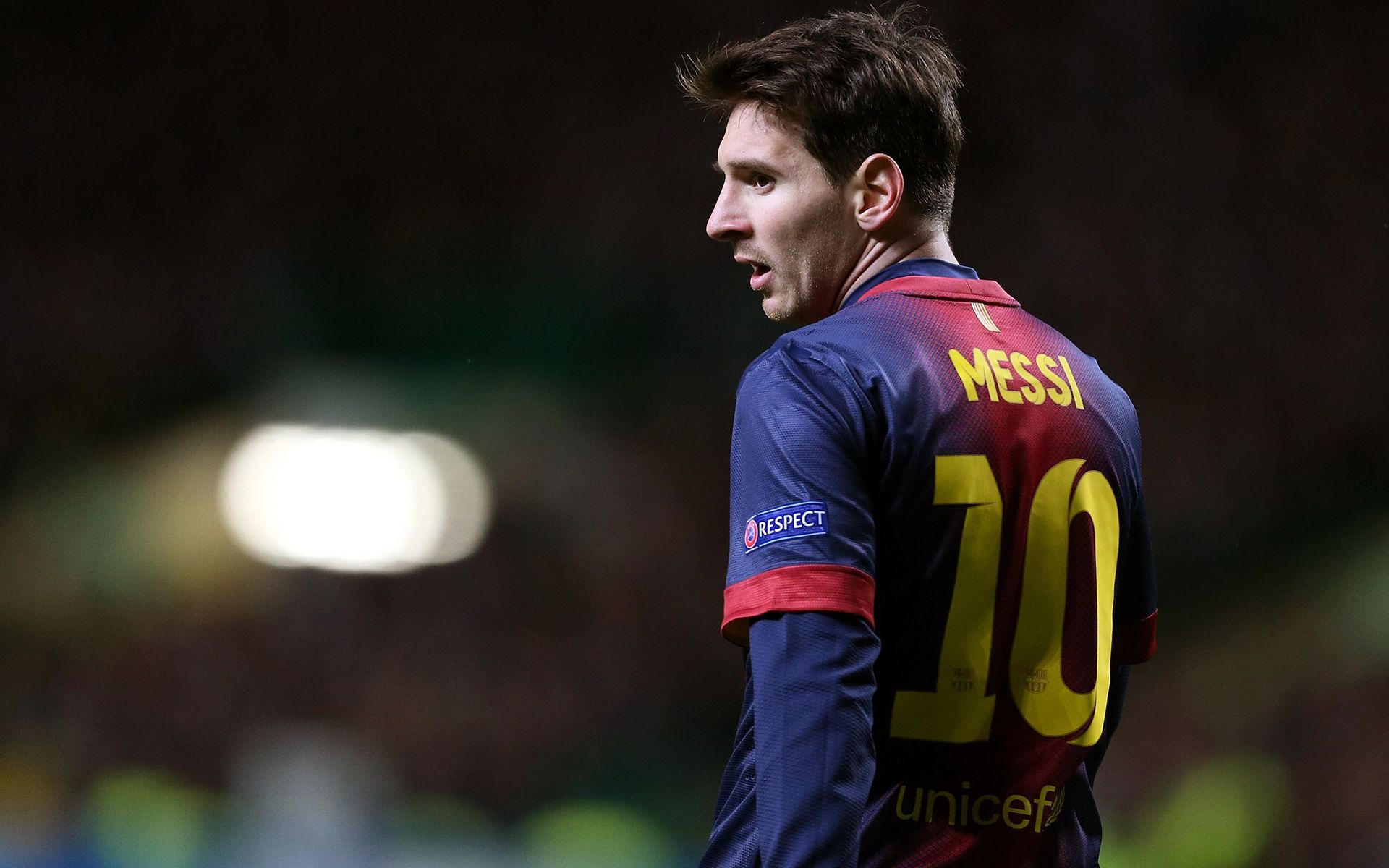 阿森纳签下双胞胎兄弟埃德温和霍尔格·金特罗，主教练阿尔特塔阻止本·怀特离队，球队领先曼城。