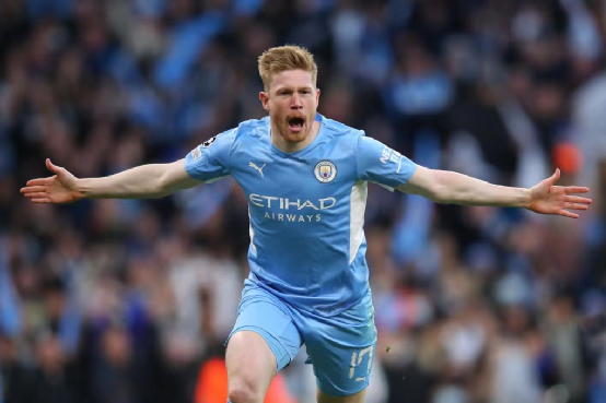 北京国安在2025年足协杯夺冠，五冠登顶，与上海海港同获亚冠资格，但亚冠表现惨淡，中超差距明显。