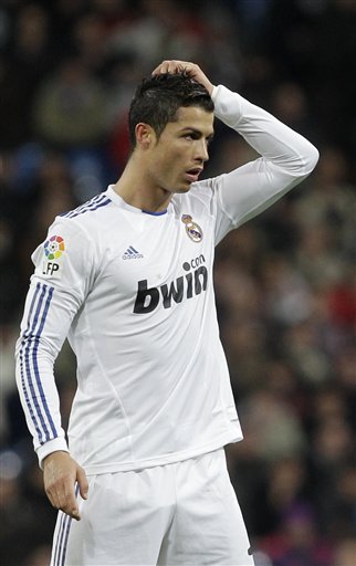 芒特传射建功当选最佳，曼联4比1大胜狼队